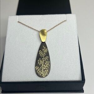Ras Gold and Black Leaf Pendant Necklace